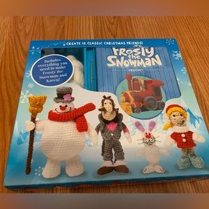 Frosty the Snowman Crochet Kit